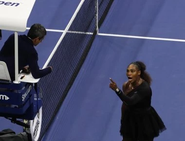 Σερένα Ουίλιαμς: Πρόστιμο 17.000 δολαρίων μετά το ξέσπασμα κατά διαιτητή στον τελικό του US Open (βίντεο)